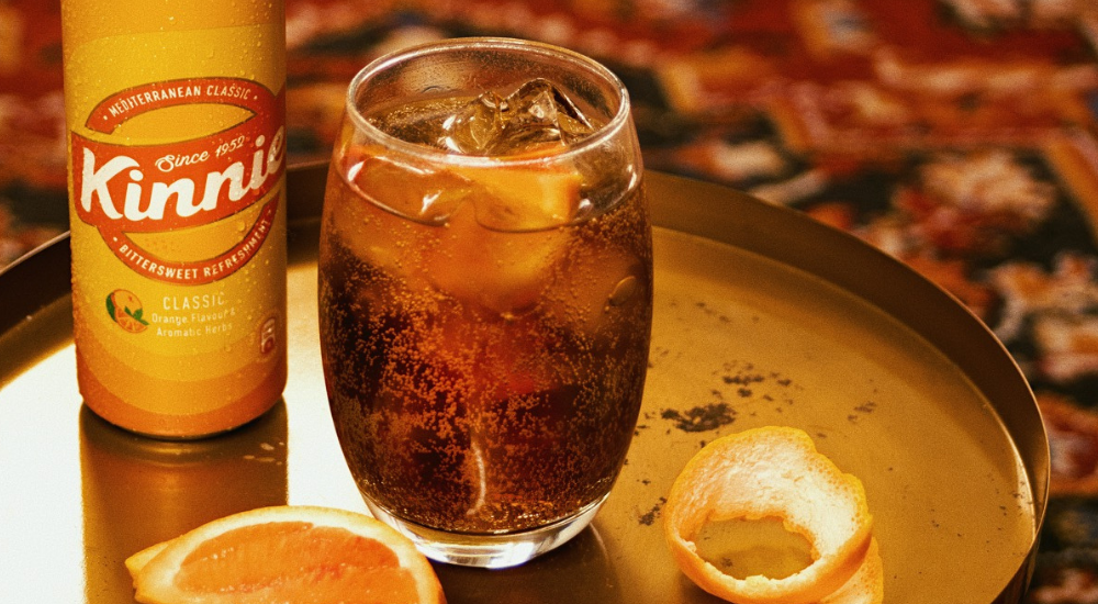 Zomerse verfrissing: maak zelf de Kinnie Citrus Spritz Mocktail